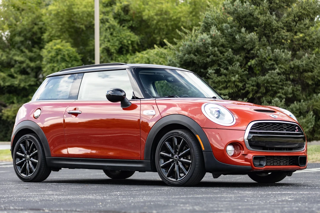 2017 Mini Mini Cooper S 3rd Gen - Image 16 of 31