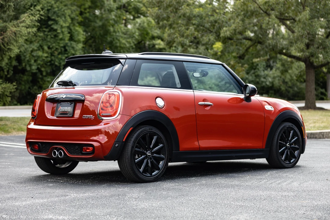 2017 Mini Mini Cooper S 3rd Gen - Image 12 of 31