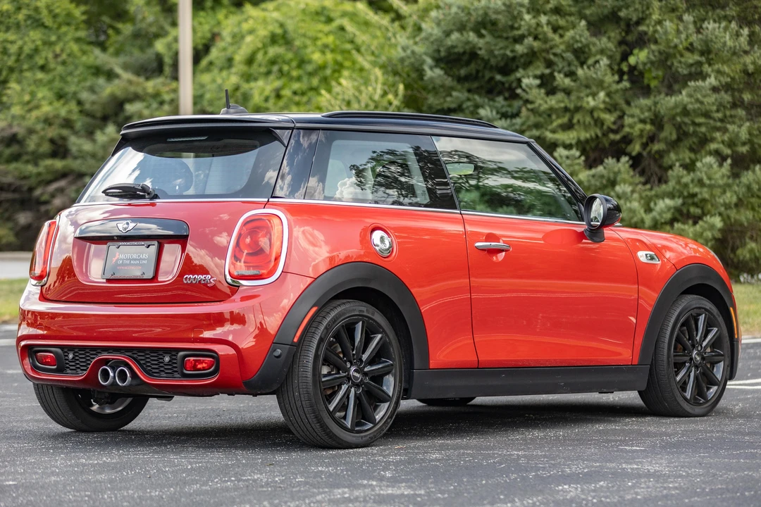 2017 Mini Mini Cooper S 3rd Gen - Image 4 of 31