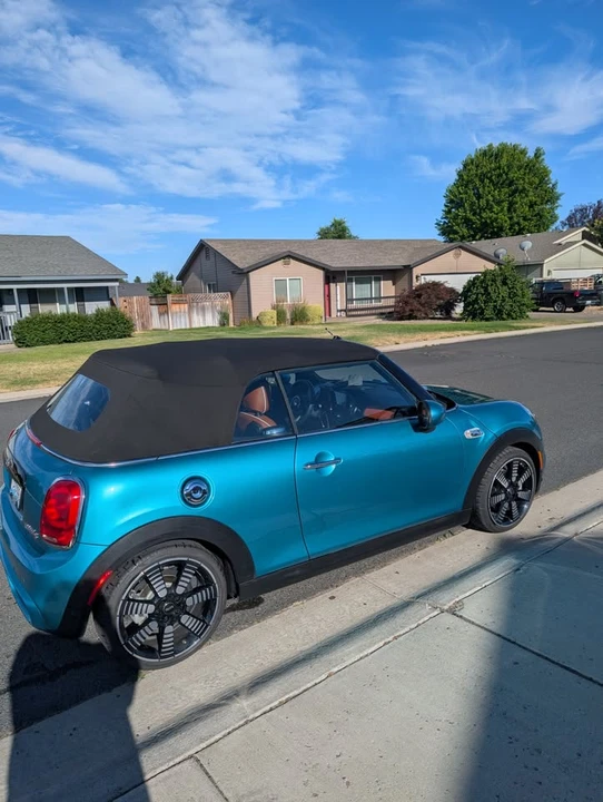 2017 Mini Mini 3rd Gen - Image 2 of 7
