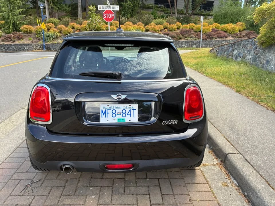 2017 Mini Mini 3rd Gen - Image 2 of 8