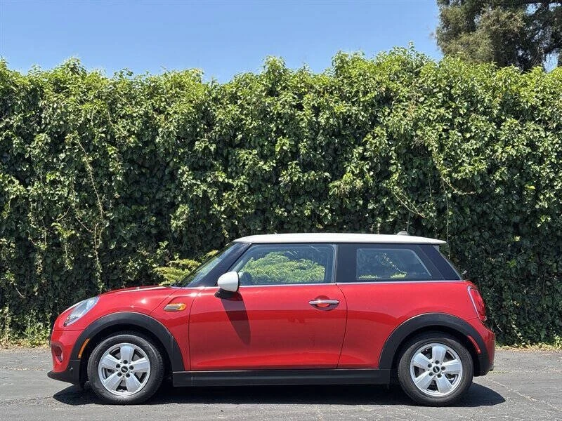 2017 Mini Mini 3rd Gen - Image 2 of 18