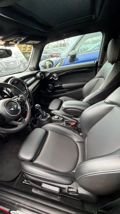 2017 Mini Mini Cooper S 3rd Gen - Image 5 of 5