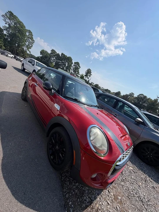 2017 Mini Mini 3rd Gen - Image 2 of 9