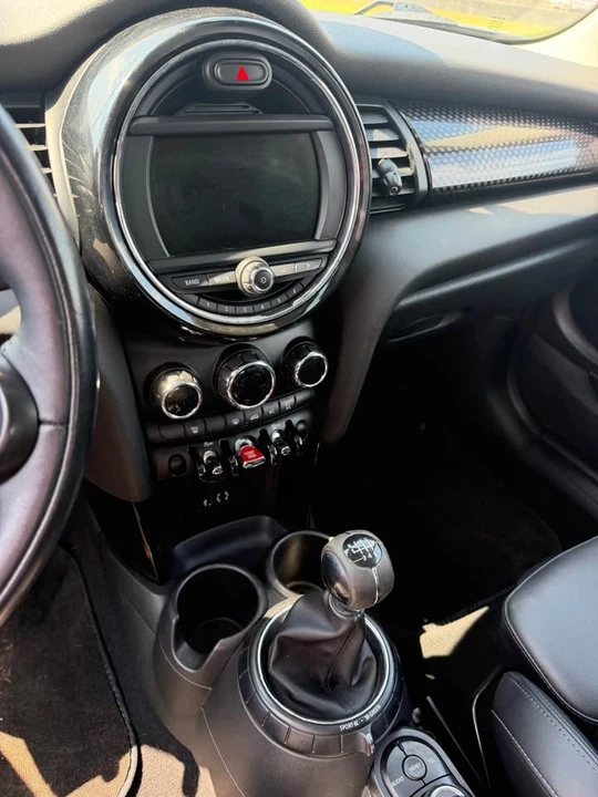 2017 Mini Mini 3rd Gen - Image 8 of 9
