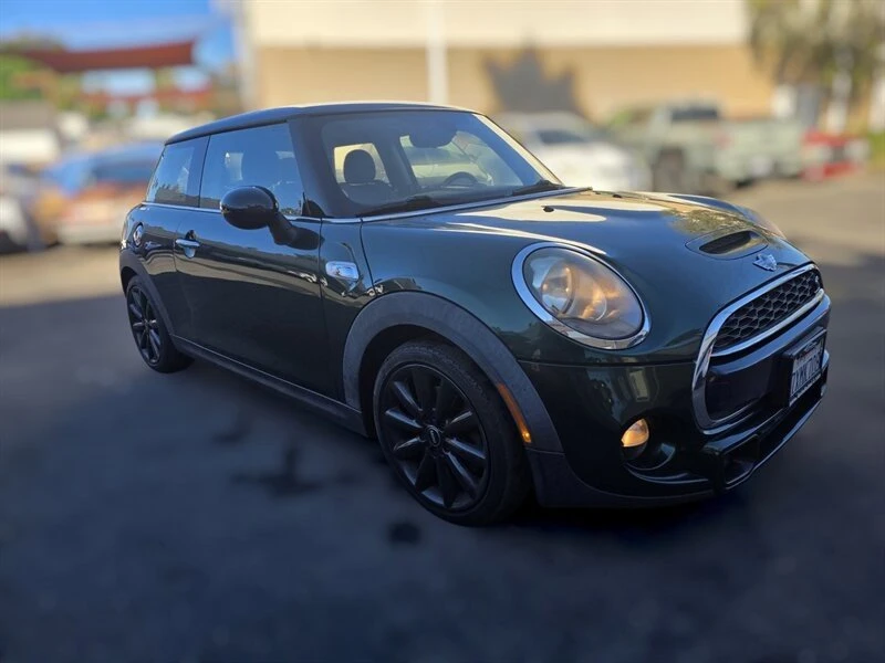 2017 Mini Mini Cooper S 3rd Gen - Image 5 of 17