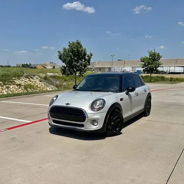 2017 MINI Hardtop 4 Door Cooper Hatchback 4D