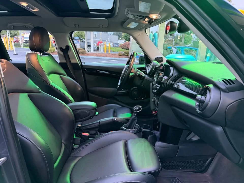 2017 Mini Mini 3rd Gen - Image 8 of 11