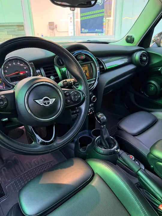 2017 Mini Mini 3rd Gen - Image 2 of 11