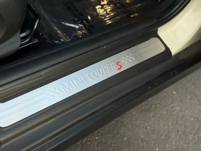 2017 Mini Mini Cooper S 3rd Gen - Image 14 of 21