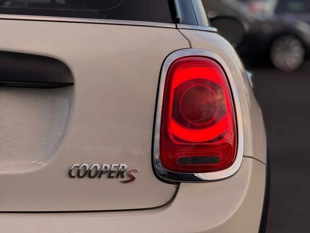 2017 Mini Mini Cooper S 3rd Gen - Image 9 of 21