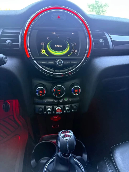 2017 Mini Mini Cooper S 3rd Gen - Image 16 of 18