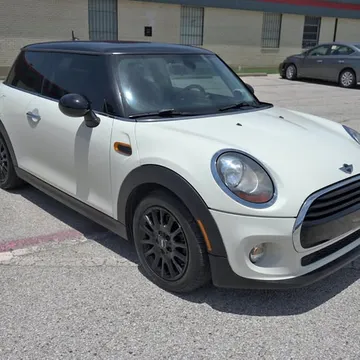 2017 MINI Hardtop Cooper