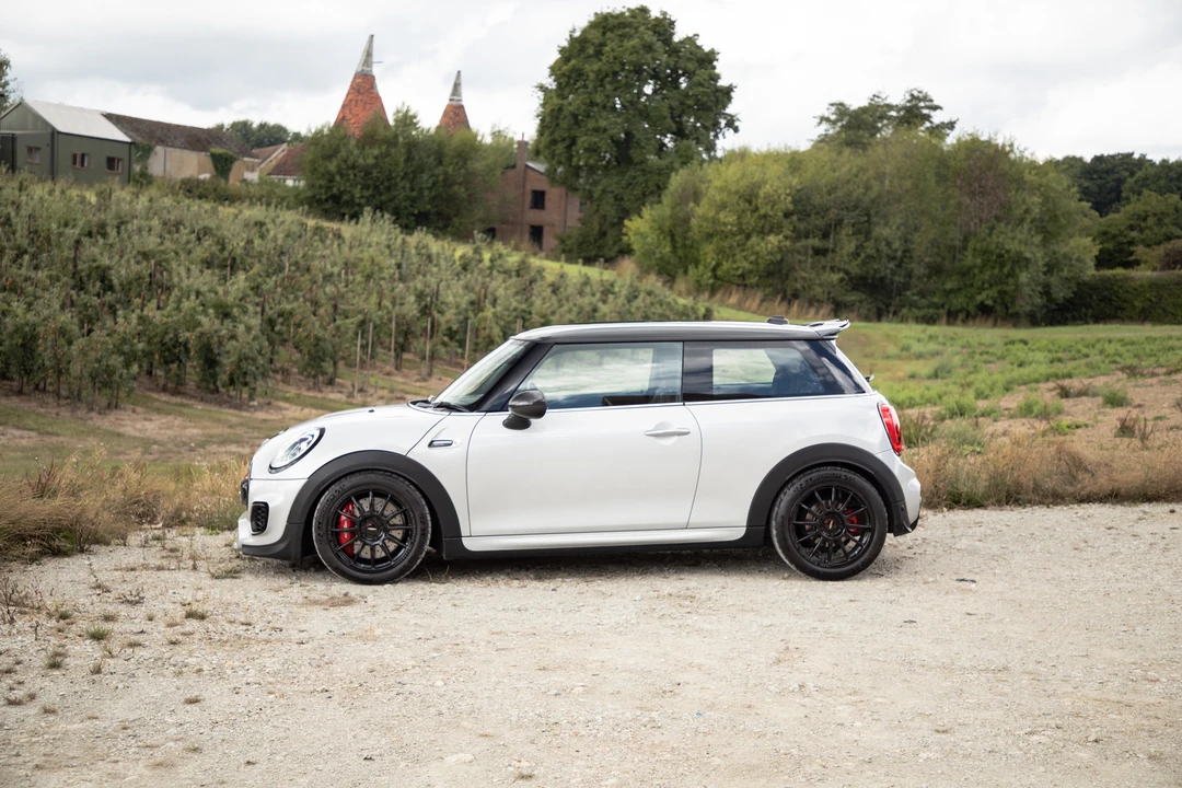 2017 Mini Mini John Cooper Works 3rd Gen - Image 17 of 31