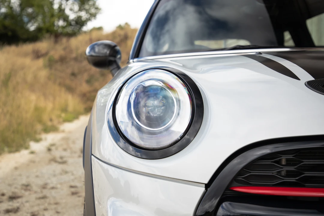 2017 Mini Mini John Cooper Works 3rd Gen - Image 25 of 31