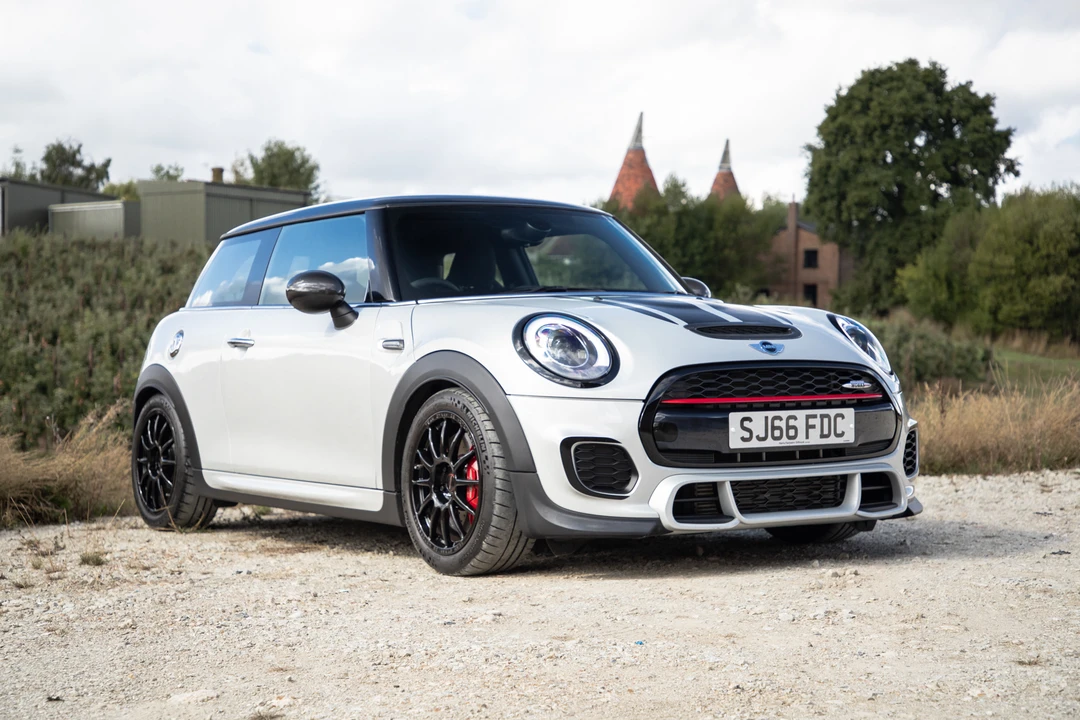 2017 Mini Mini John Cooper Works 3rd Gen - Image 2 of 31