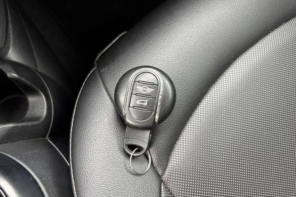 2017 Mini Mini 3rd Gen - Image 15 of 18