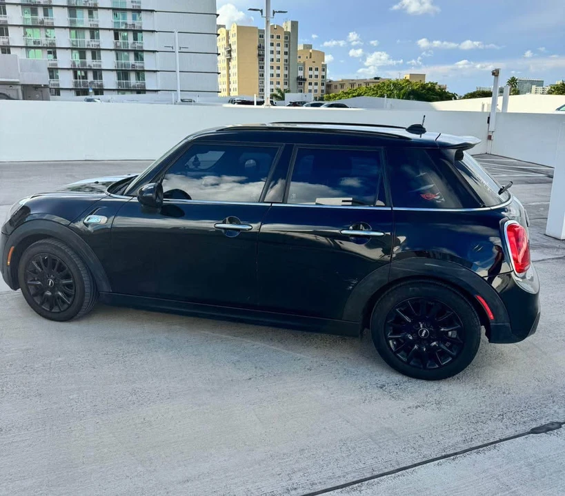 2017 Mini Mini Cooper S 3rd Gen - Image 10 of 10