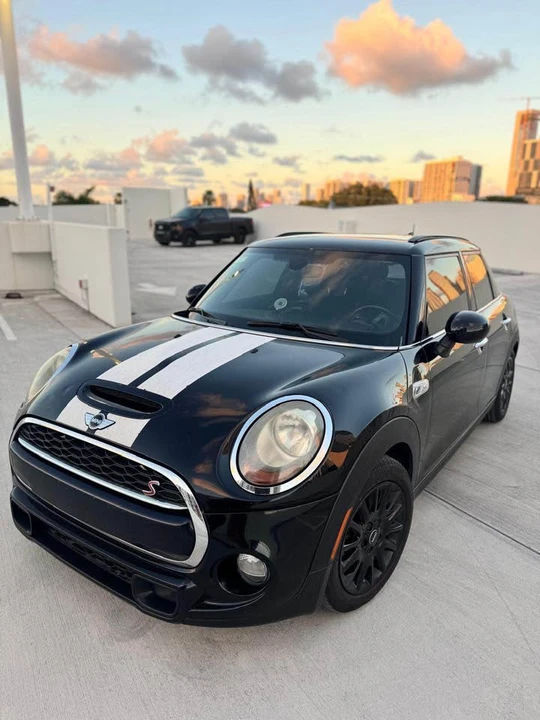 2017 Mini Mini Cooper S 3rd Gen - Image 2 of 10