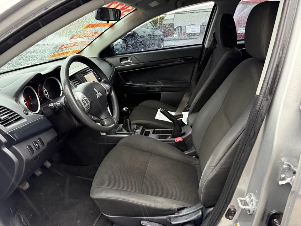 2017 Mitsubishi Lancer 10th Gen - Image 11 of 18