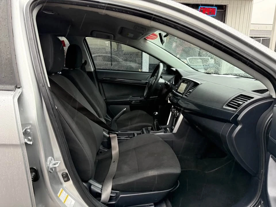 2017 Mitsubishi Lancer 10th Gen - Image 17 of 18