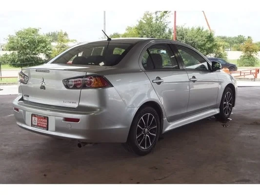 2017 Mitsubishi Lancer 10th Gen - Image 10 of 14