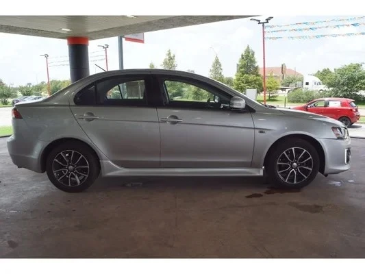 2017 Mitsubishi Lancer 10th Gen - Image 11 of 14