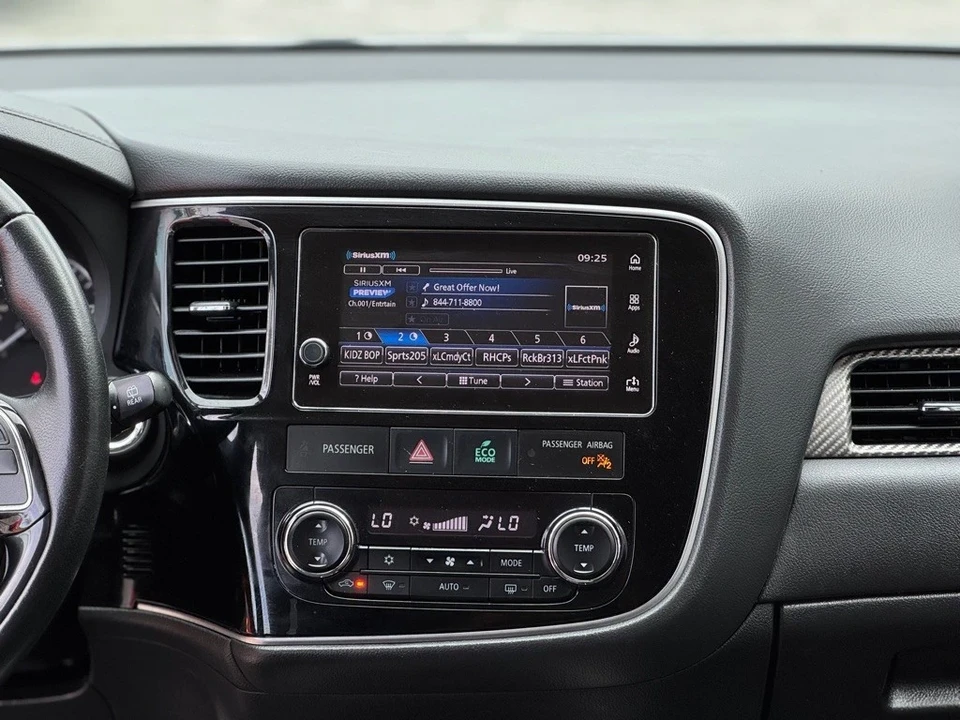 2017 Mitsubishi Outlander - Image 15 of 21