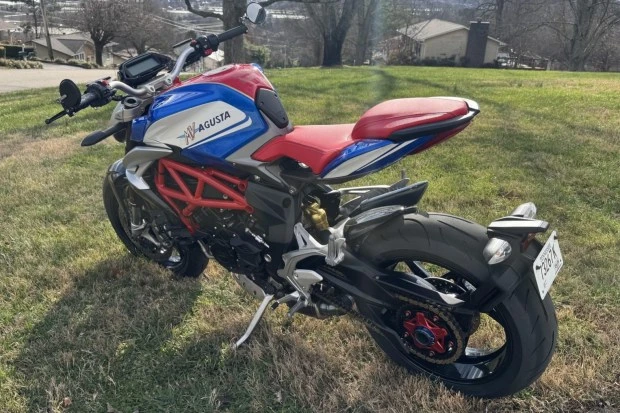 2017 MV Agusta Brutale - Image 3 of 7
