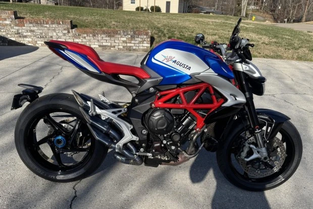 2017 MV Agusta Brutale - Image 2 of 7