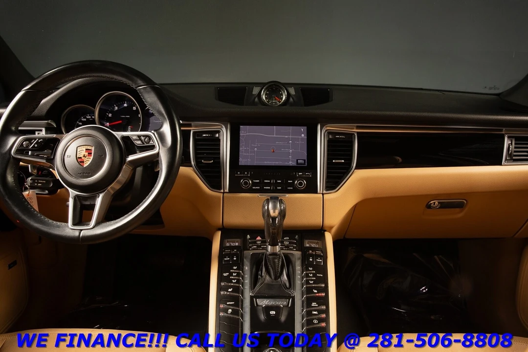 2017 Porsche Macan - Image 2 of 21