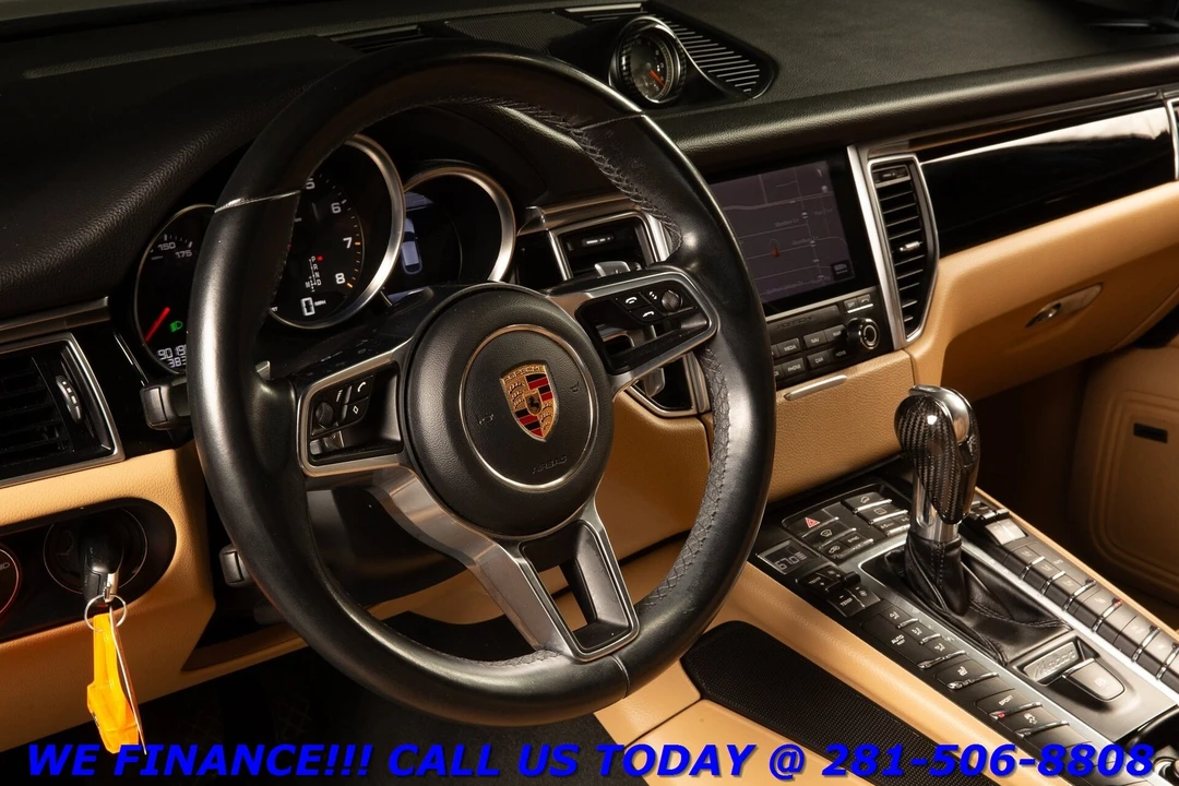 2017 Porsche Macan - Image 11 of 21
