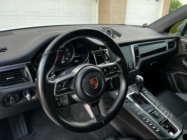 2017 Porsche Macan GTS - Image 16 of 21