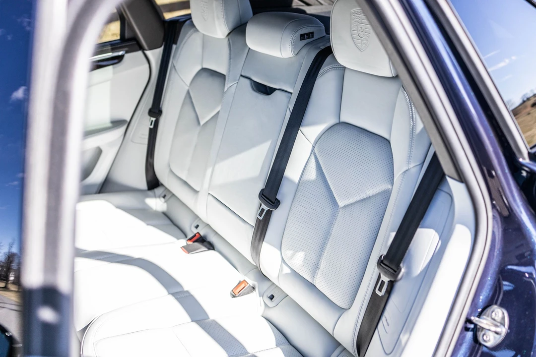2017 Porsche Macan GTS - Image 13 of 21