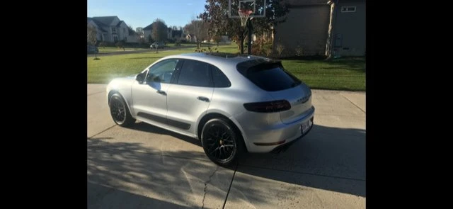 2017 Porsche Macan GTS - Image 3 of 9