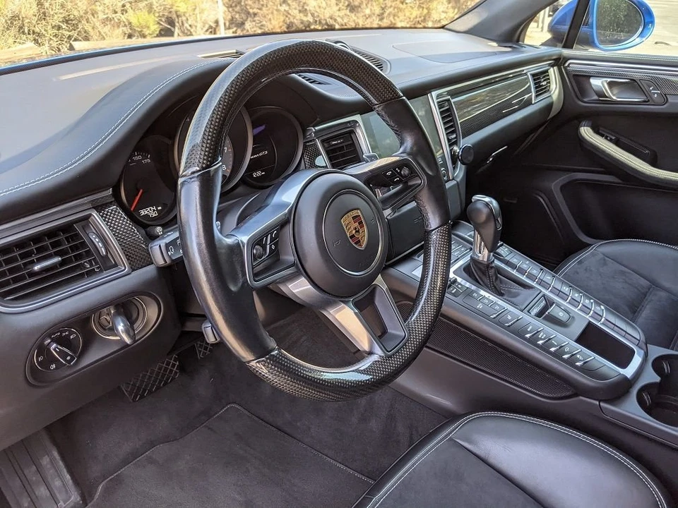 2017 Porsche Macan GTS - Image 25 of 31