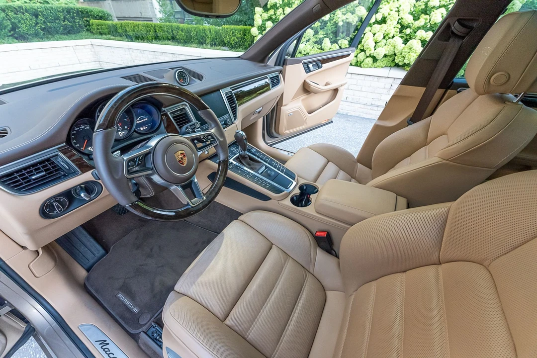 2017 Porsche Macan GTS - Image 3 of 14