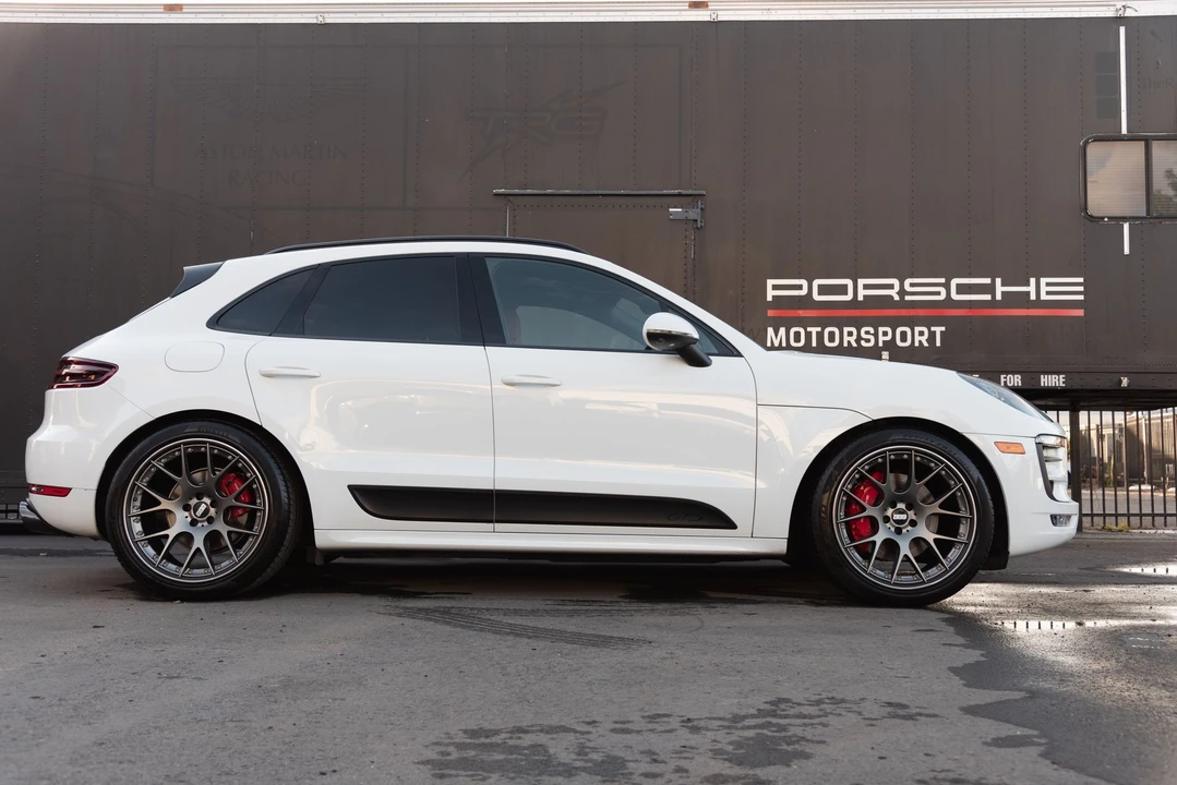 2017 Porsche Macan GTS - Image 21 of 31