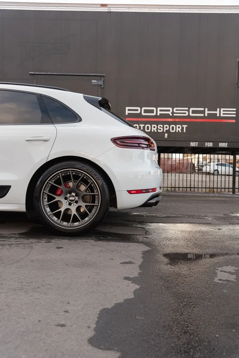 2017 Porsche Macan GTS - Image 30 of 31
