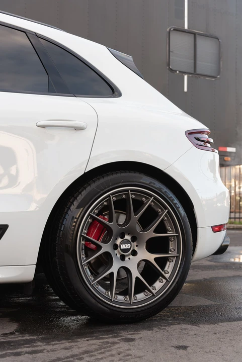 2017 Porsche Macan GTS - Image 18 of 31