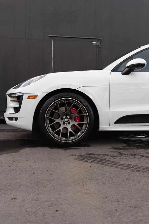 2017 Porsche Macan GTS - Image 28 of 31
