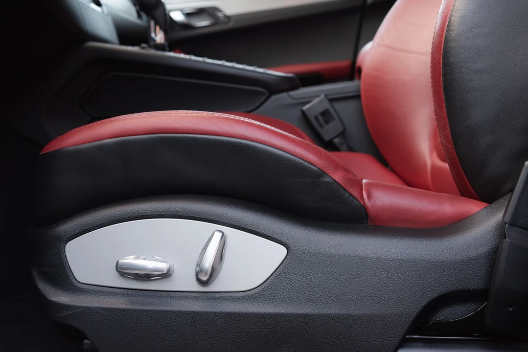 2017 Porsche Macan GTS - Image 13 of 31