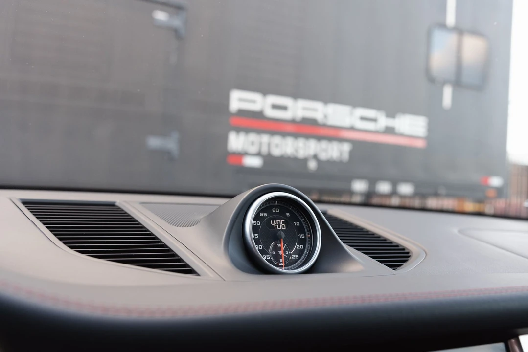 2017 Porsche Macan GTS - Image 16 of 31