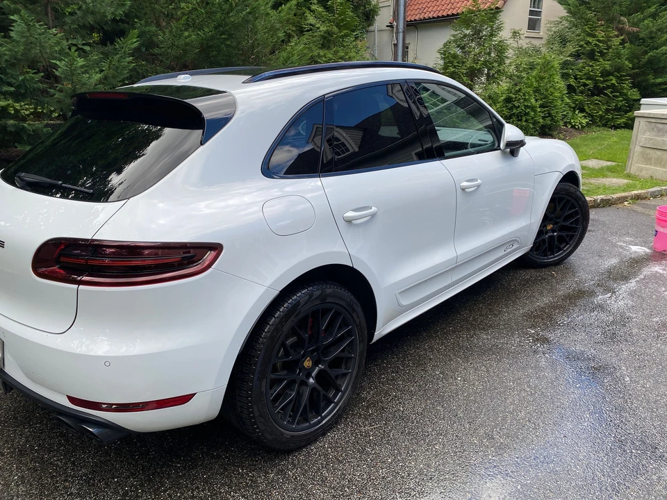 2017 Porsche Macan GTS - Image 6 of 11