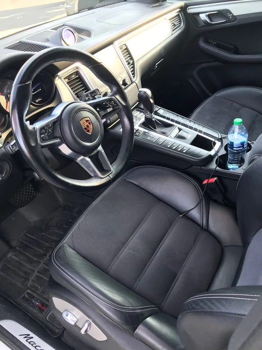 2017 Porsche Macan GTS - Image 5 of 7