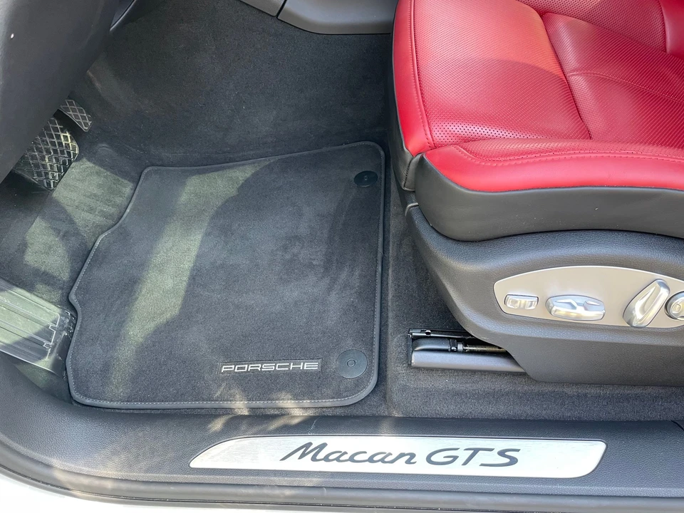 2017 Porsche Macan GTS - Image 20 of 31