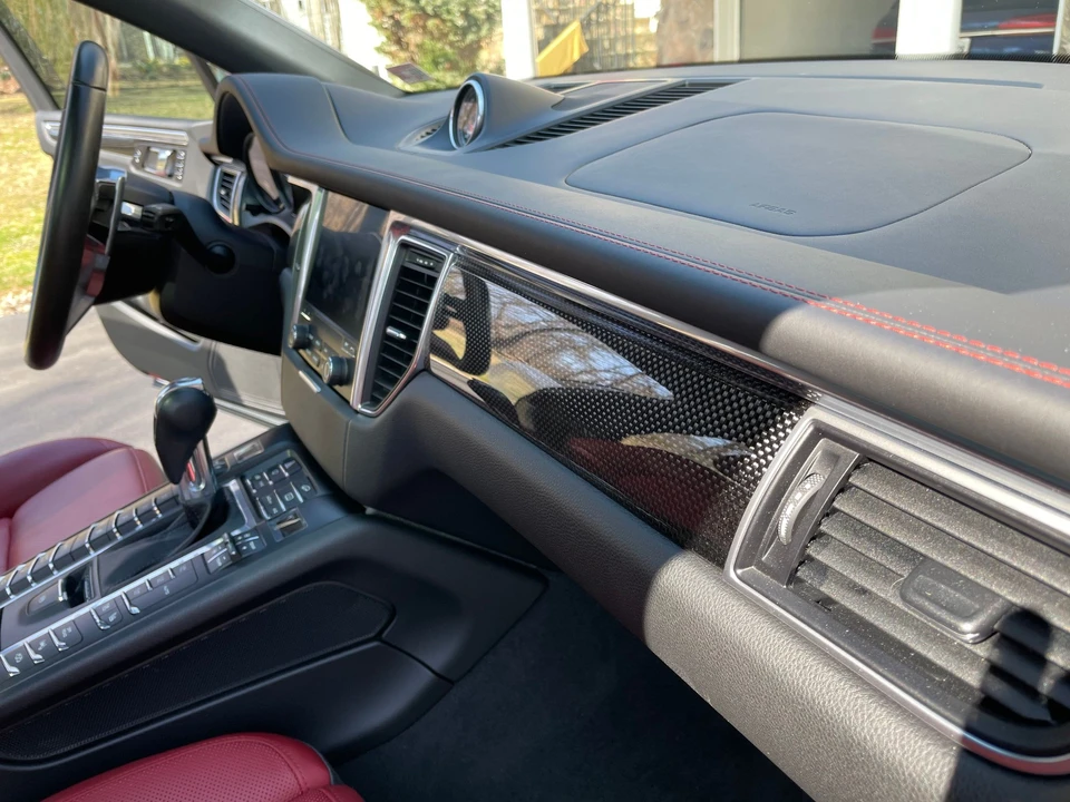 2017 Porsche Macan GTS - Image 24 of 31
