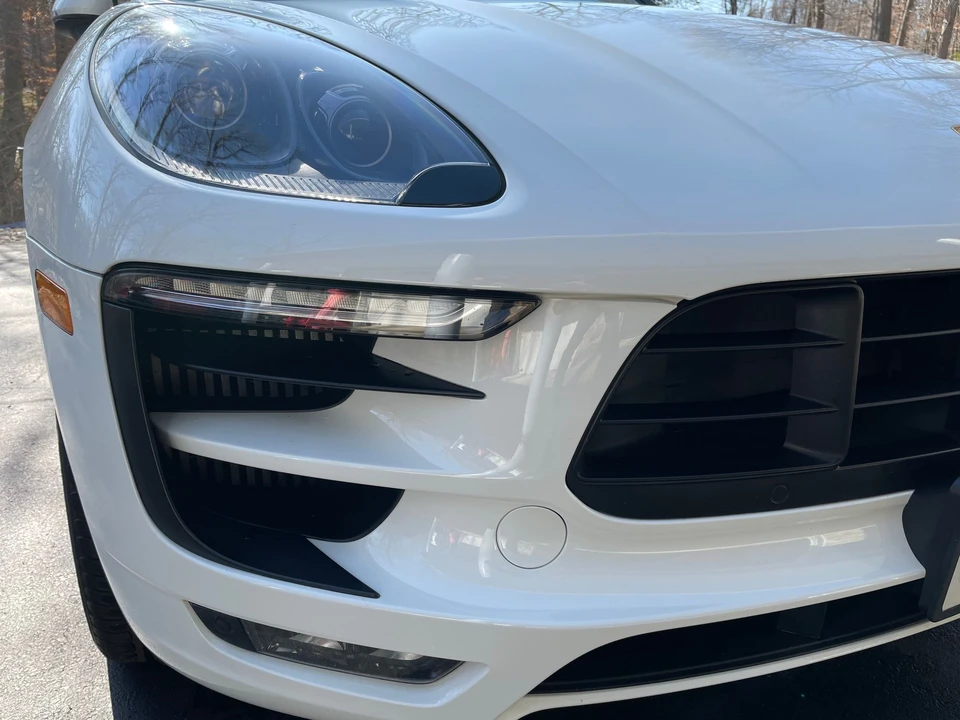 2017 Porsche Macan GTS - Image 27 of 31