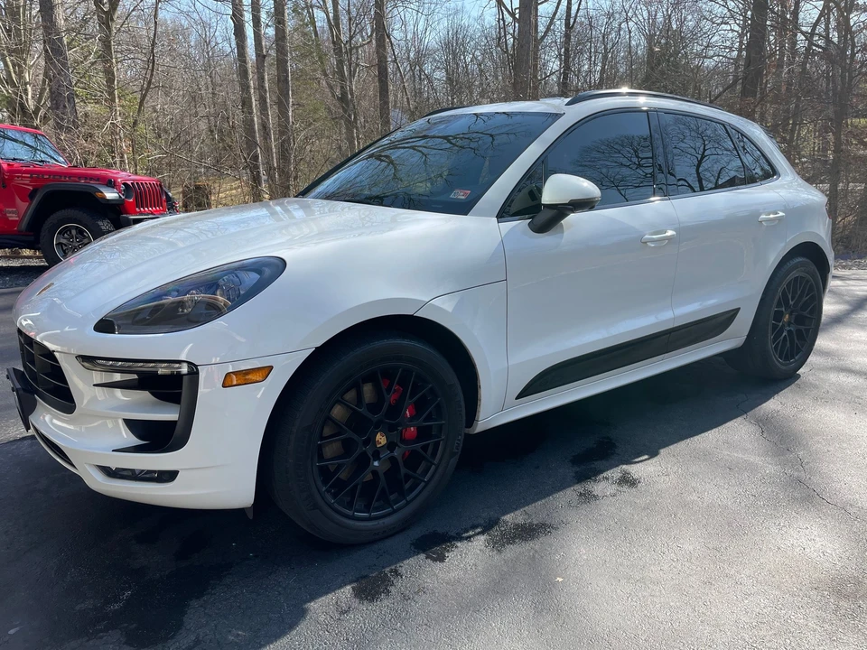 2017 Porsche Macan GTS - Image 7 of 31