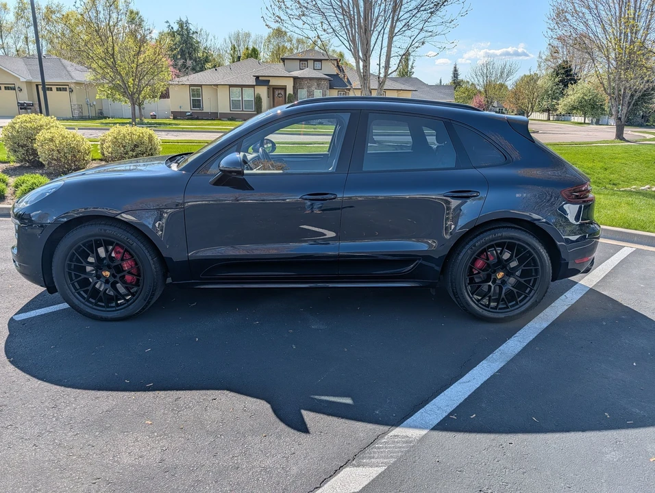 2017 Porsche Macan GTS - Image 2 of 19